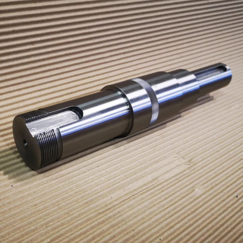 Finished steel roller shaft with keyway and thread